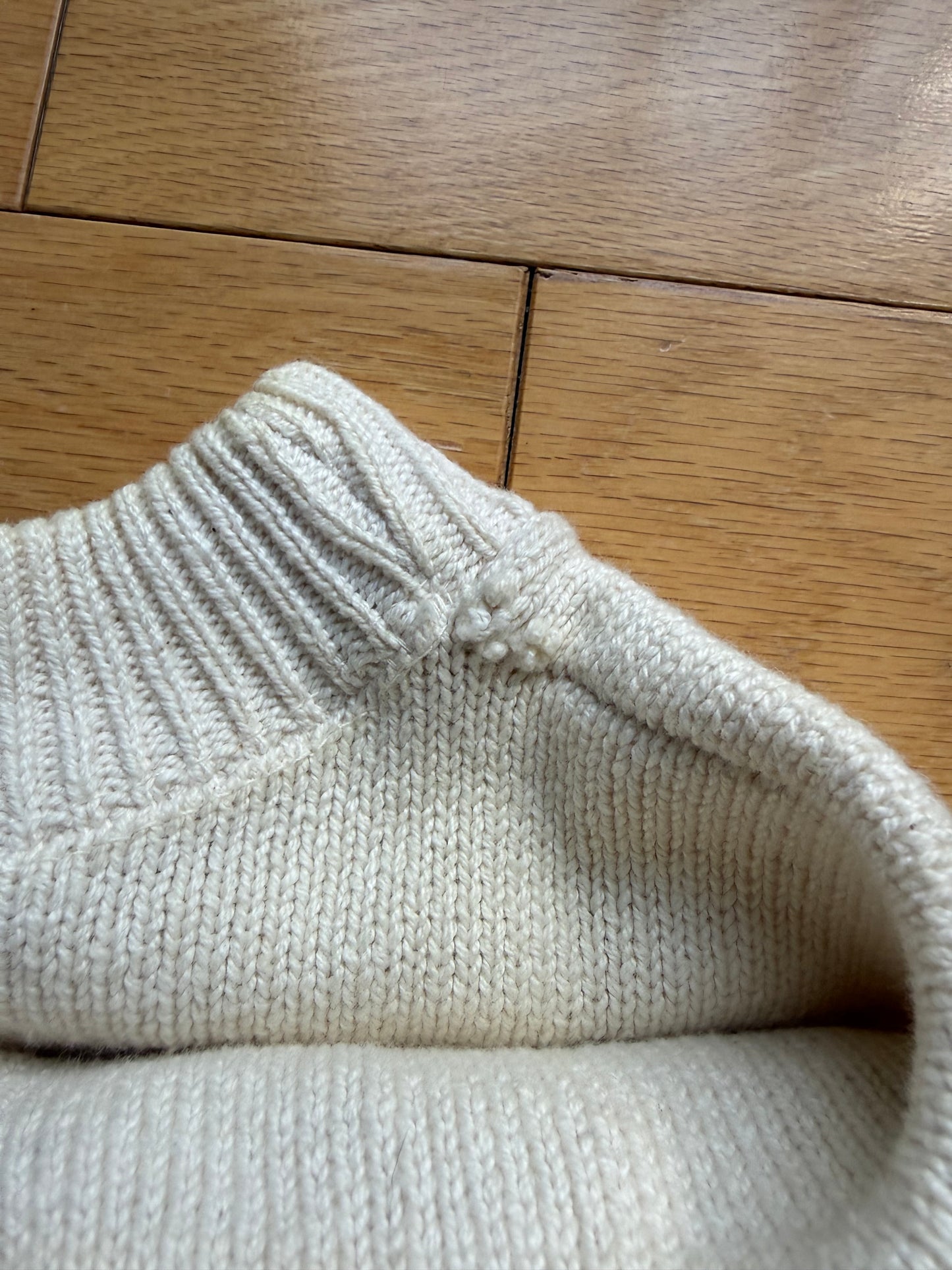 Vintage Orvis Embroidered 5 Fly Sweater