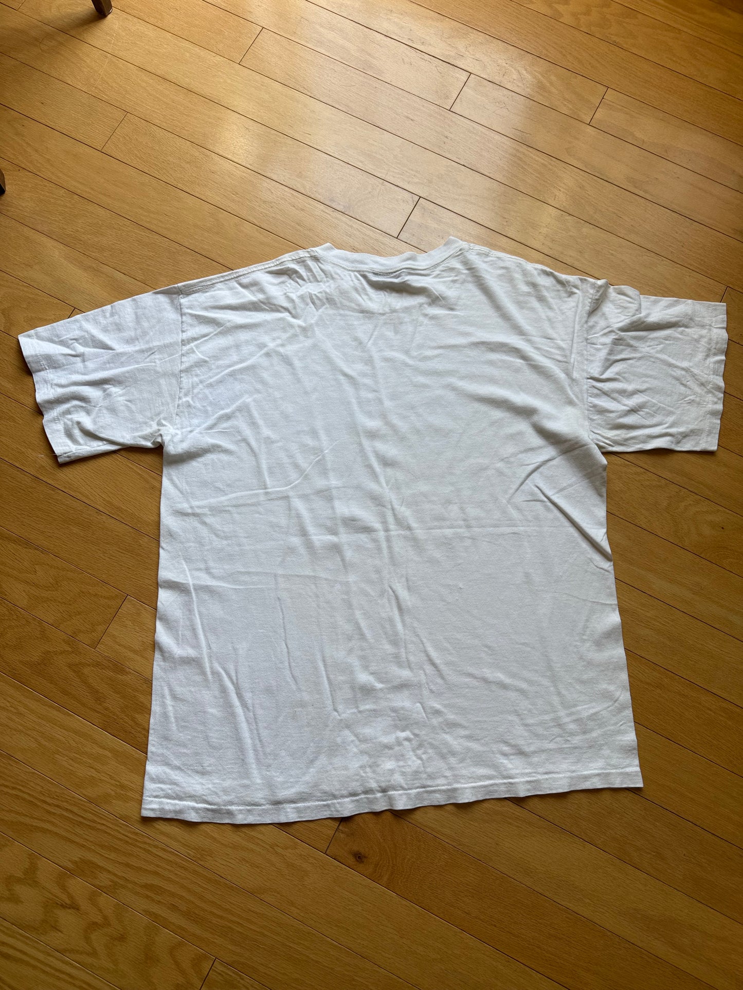 Vintage Catch Of The Day Tee. Size L