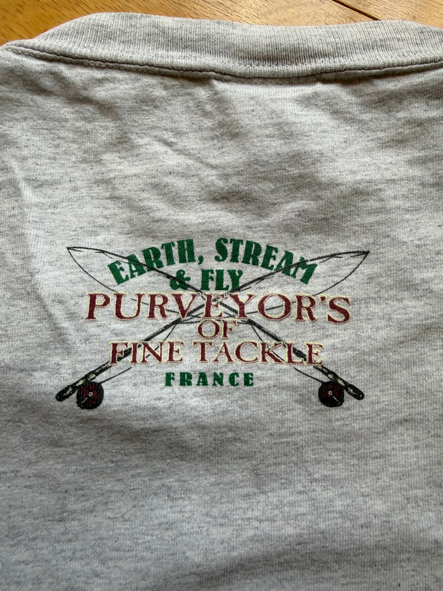 Vintage Earth, Stream & Fly Tee. Size L