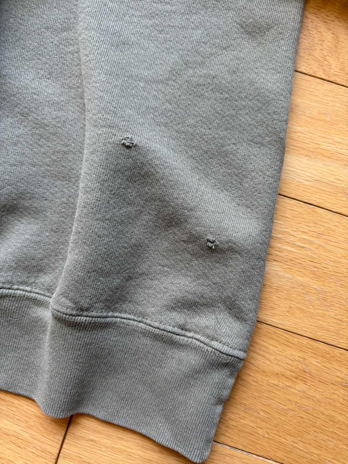 Orvis Golden Retriever Sweatshirt