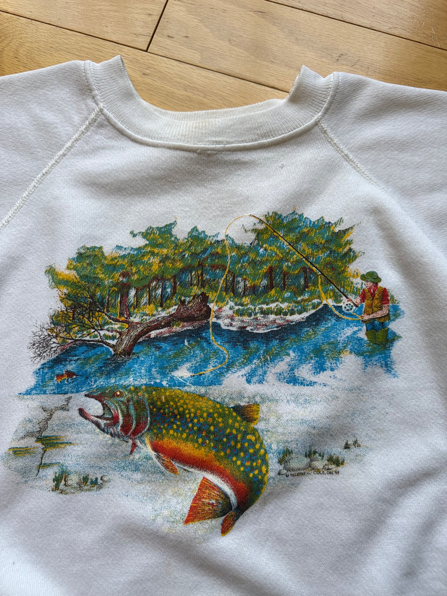 Vintage 1988 Brook Trout Paint Print Sweatshirt. Size M