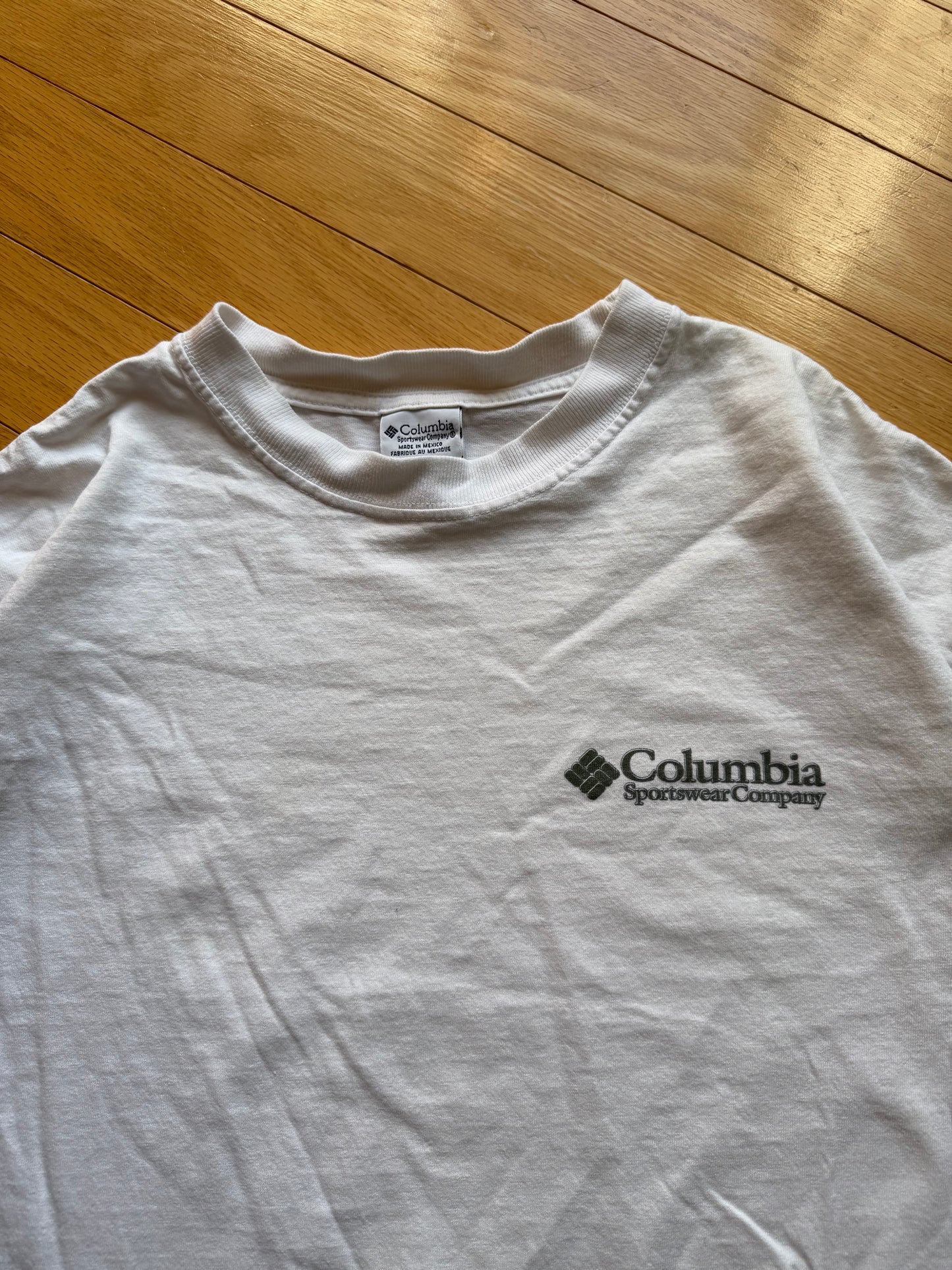 Vintage Columbia Picking of the Menu Tee