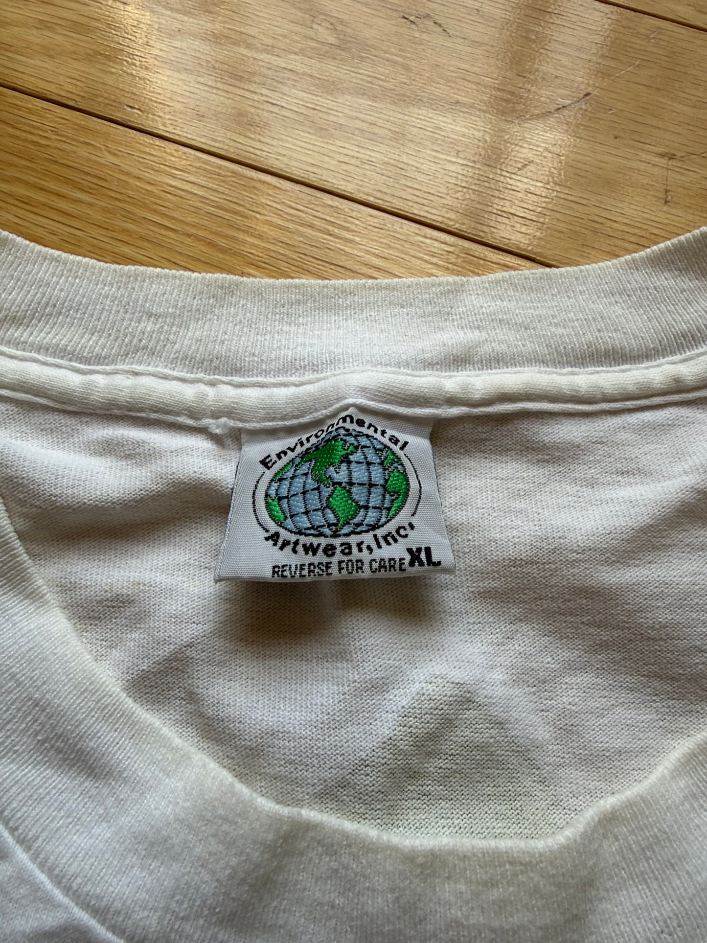 Vintage Environmental Artwear "Fresh Water Lightning" Tee. Size XL