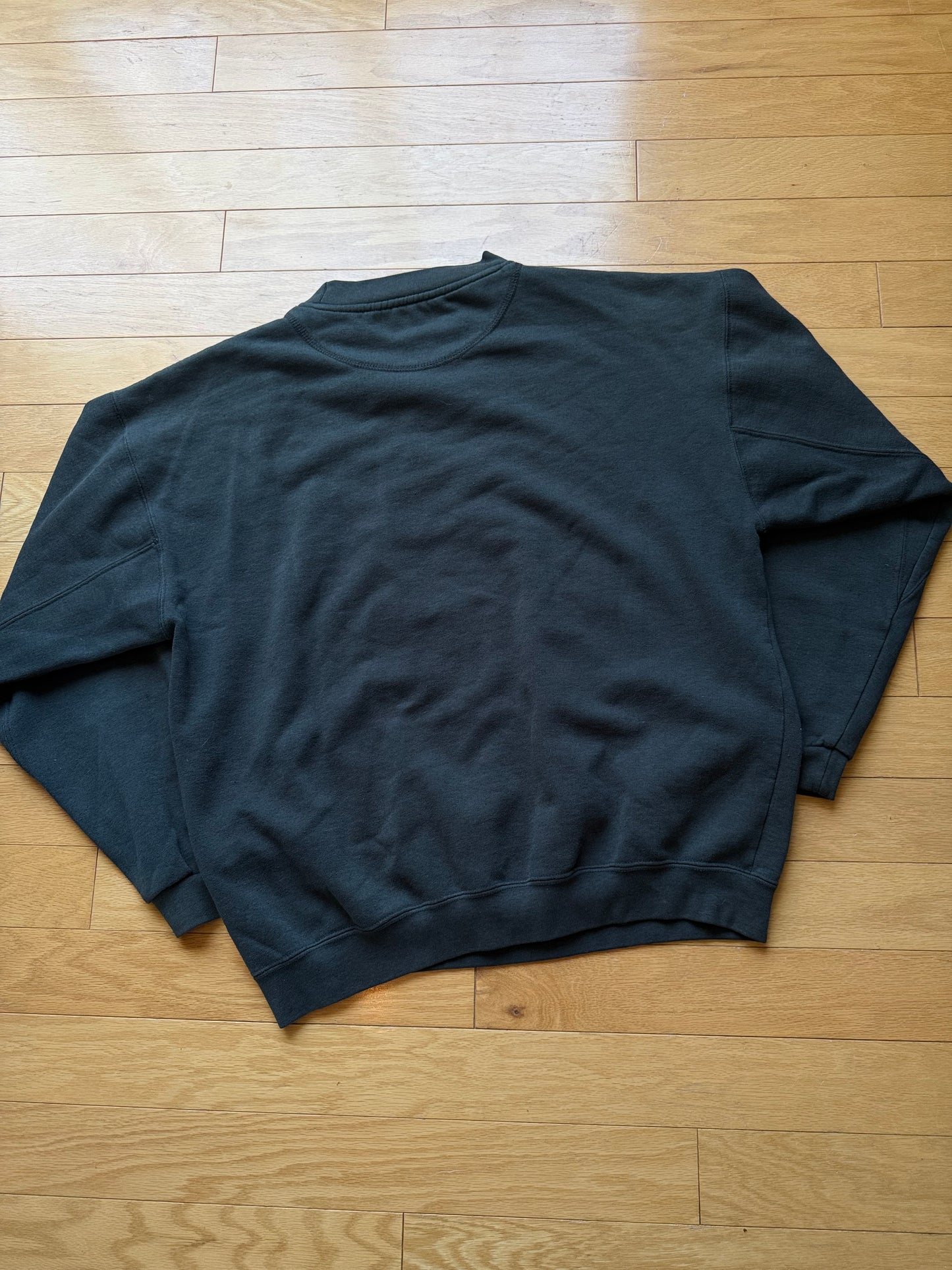 Vintage Headwaters Wild Trout Crewneck. Size XL