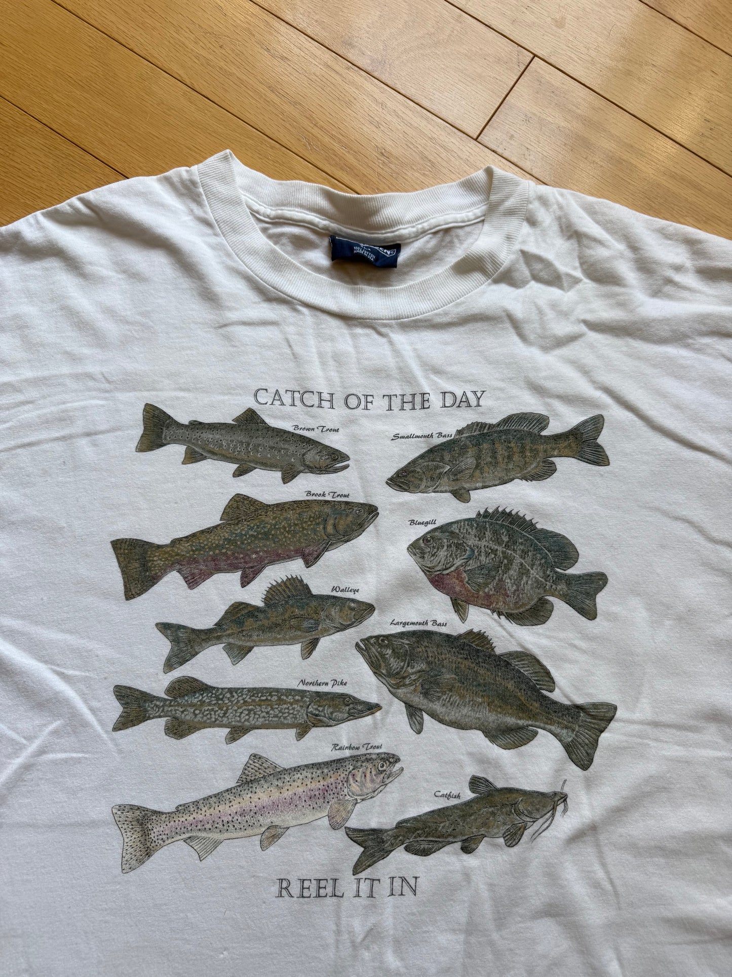 Vintage Catch Of The Day Tee. Size L