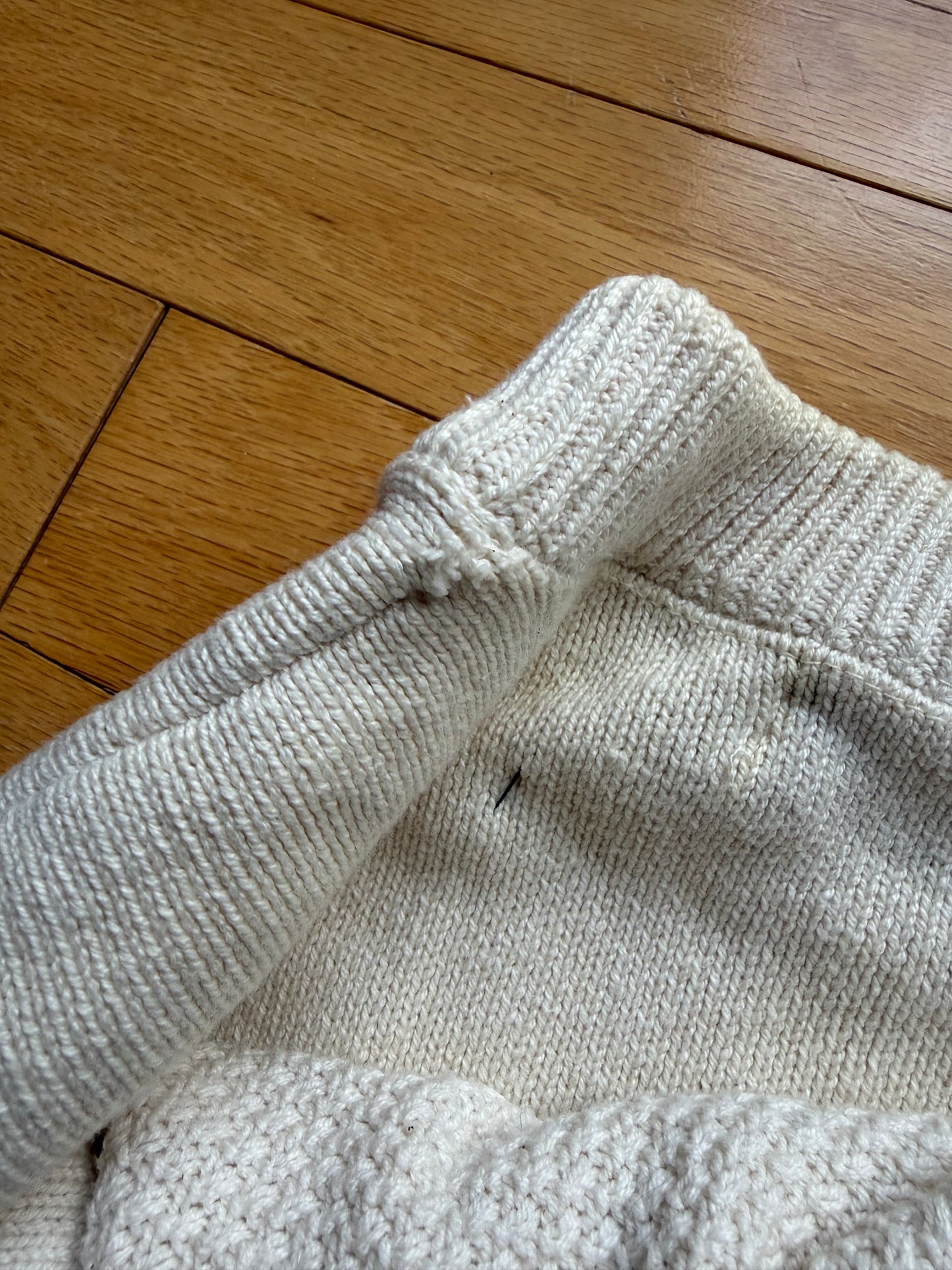 Vintage Orvis Embroidered 5 Fly Sweater