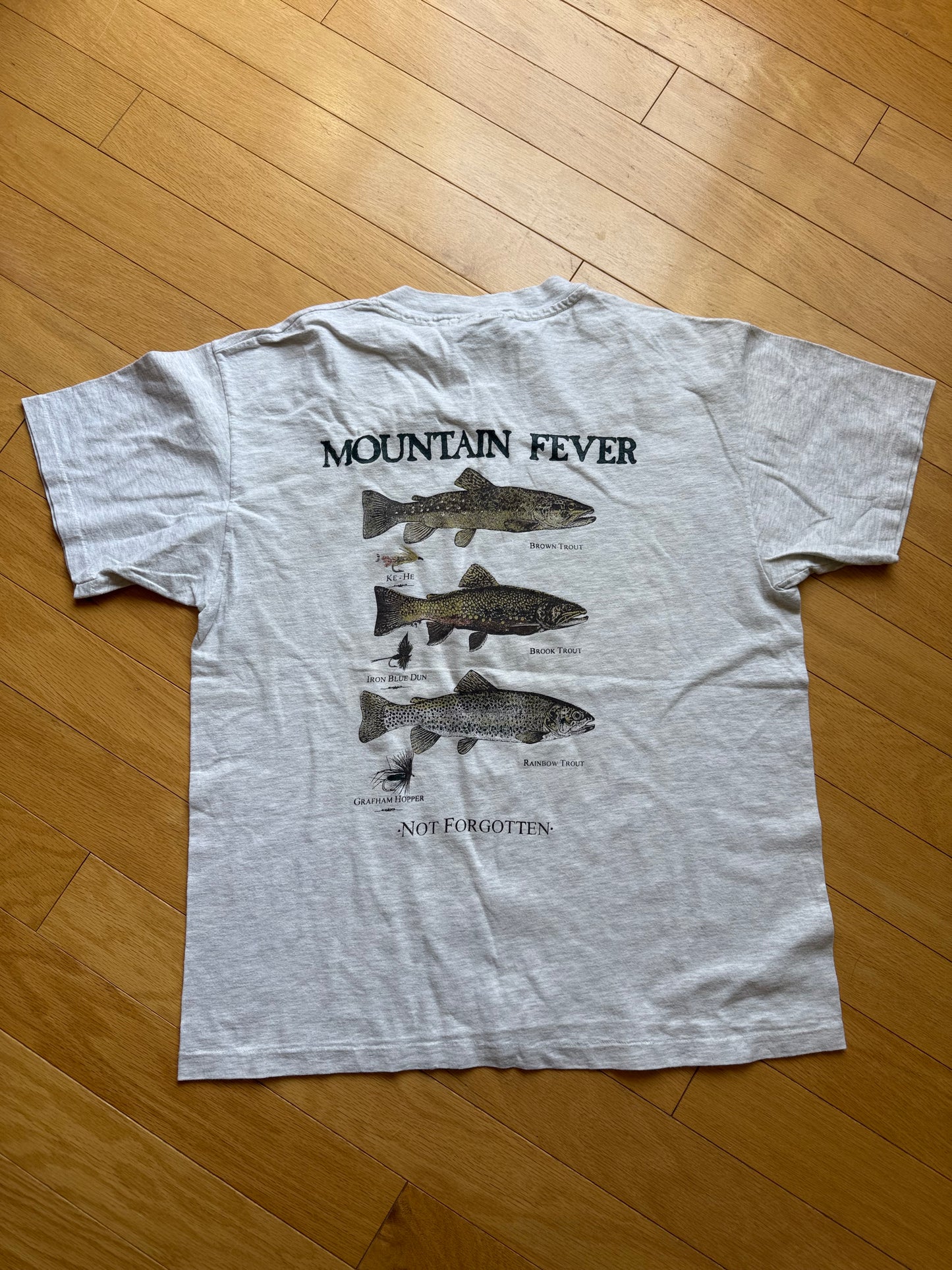 Vintage Mountain Fever Trout Tee. Size L