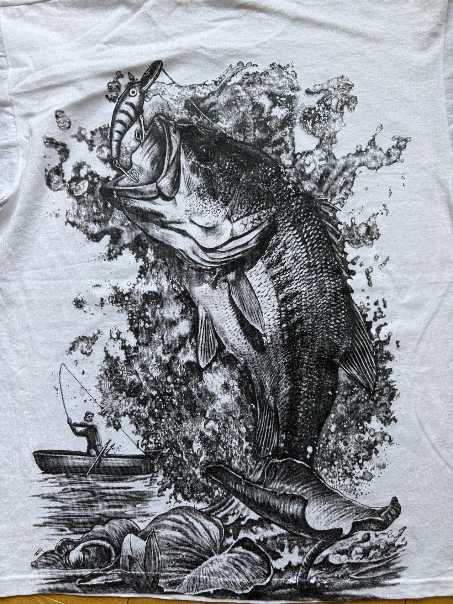 Vintage AOP Bass Tee. Size L