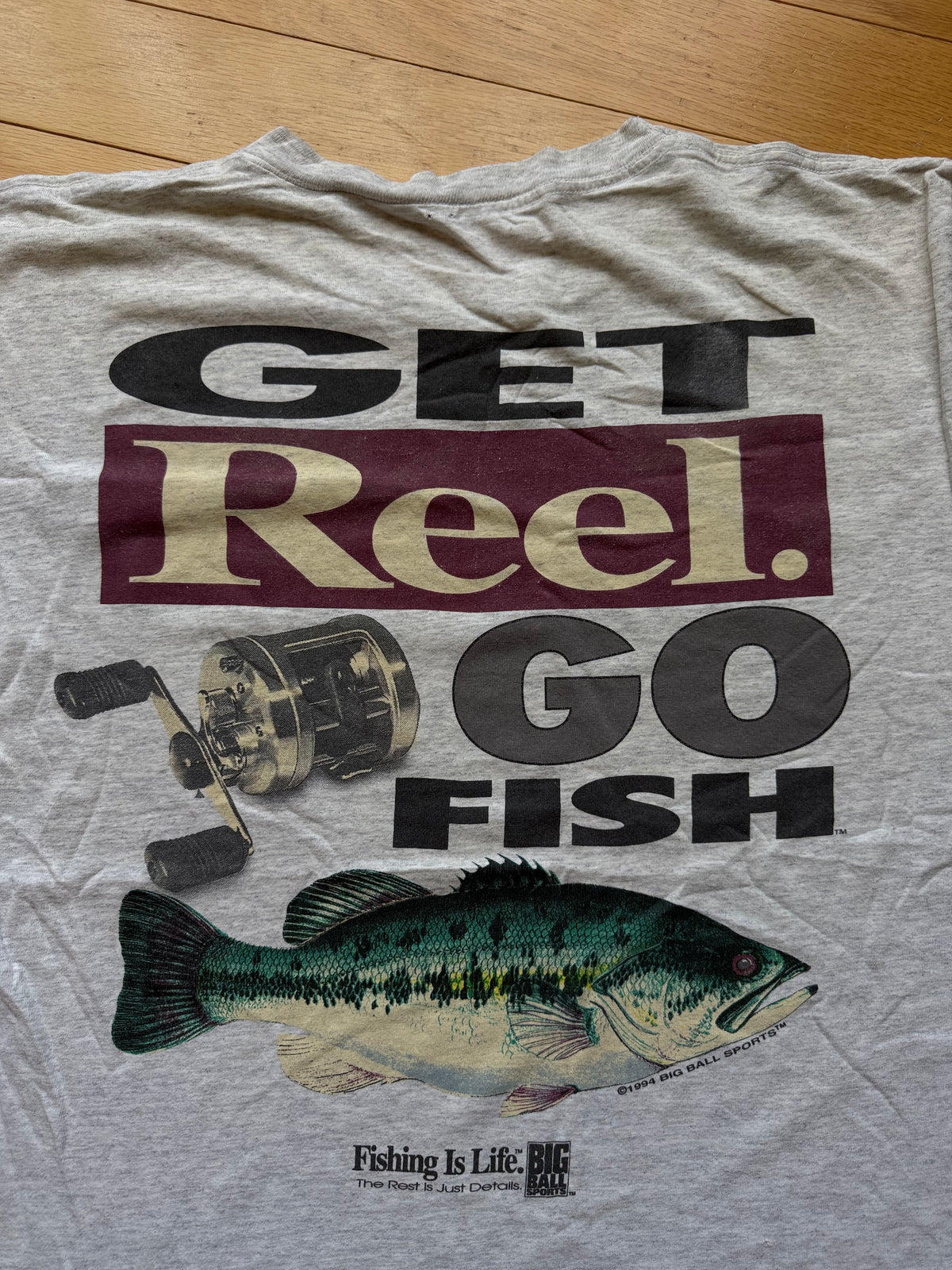 Vintage Get Reel Go Fish Tee. Size XL