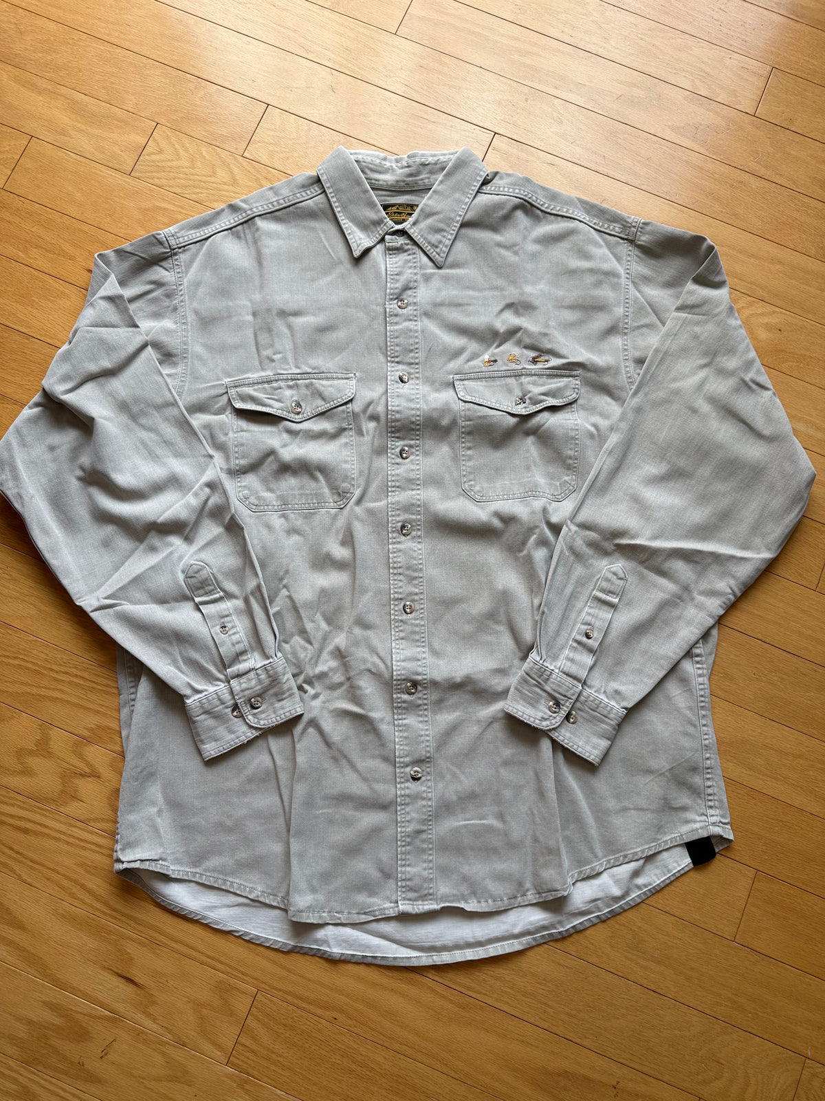 Vintage Eddie Bauer Embroidered Flies Shirt. Size XXL
