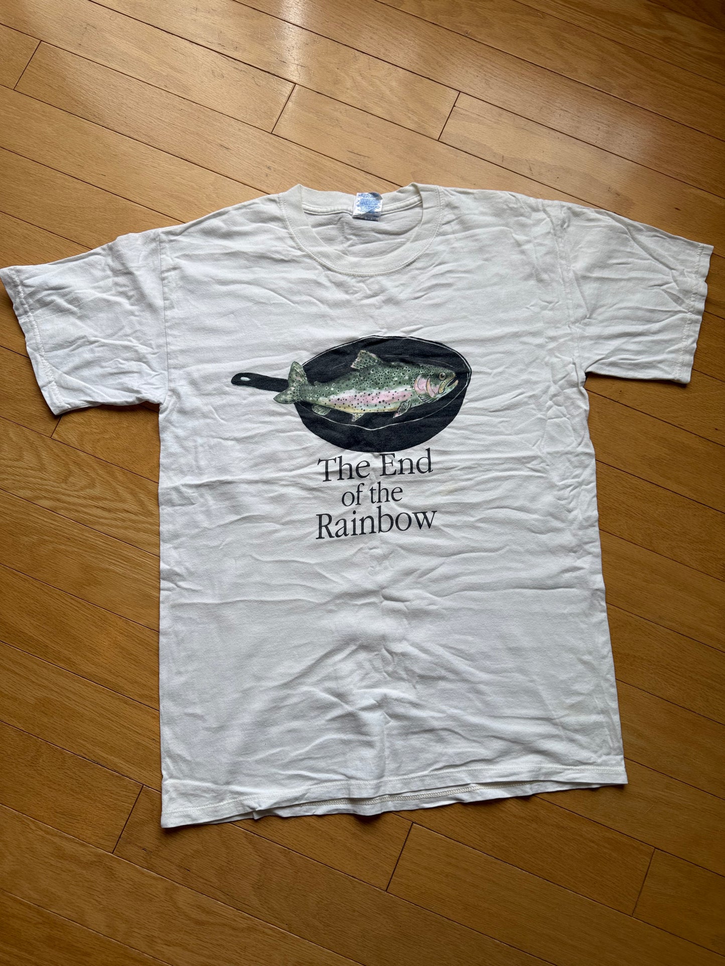 Vintage The End of the Rainbow Tee. Size M