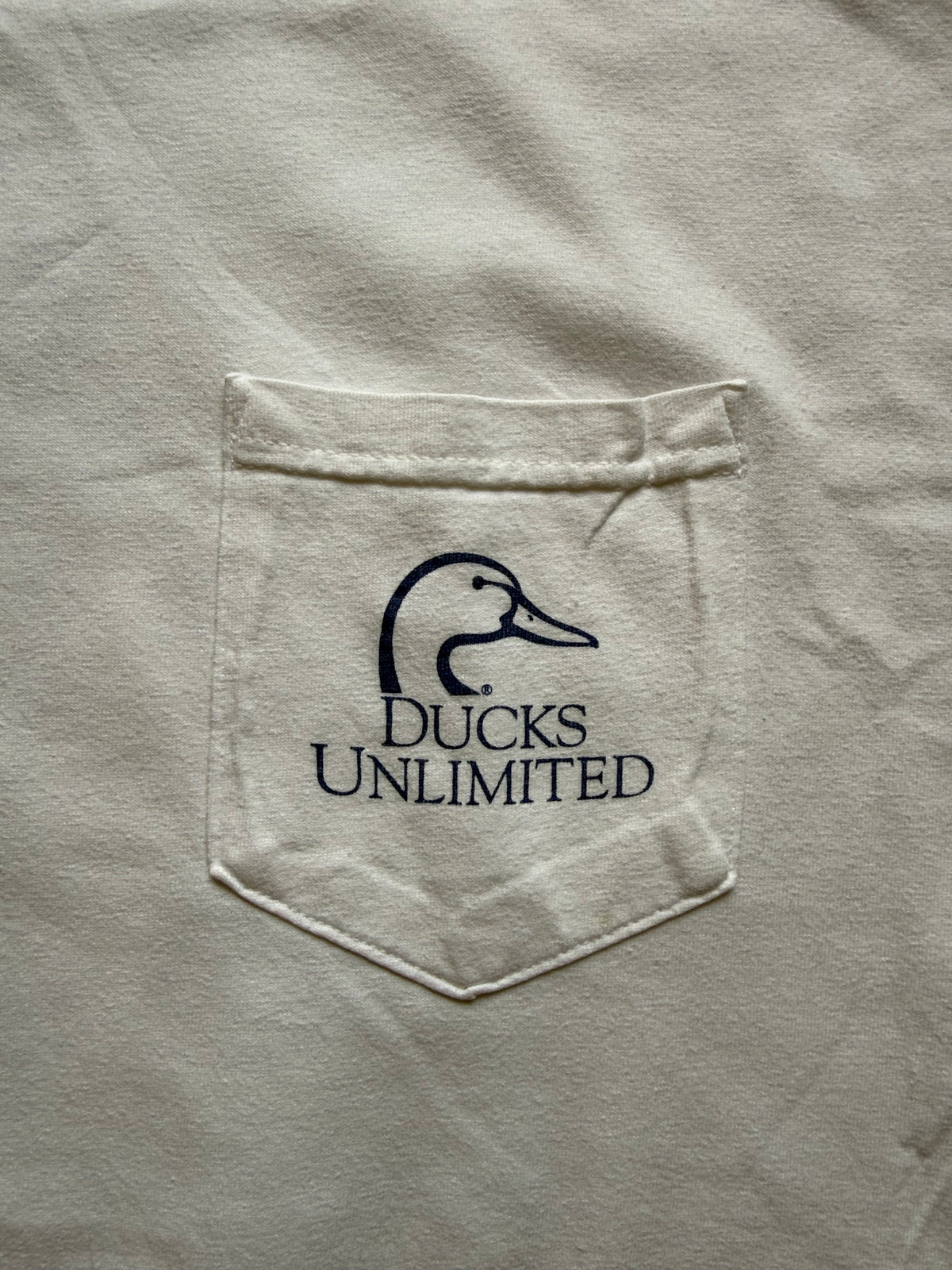 Vintage Ducks Unlimited Largemouth Bass Tee. Size XL