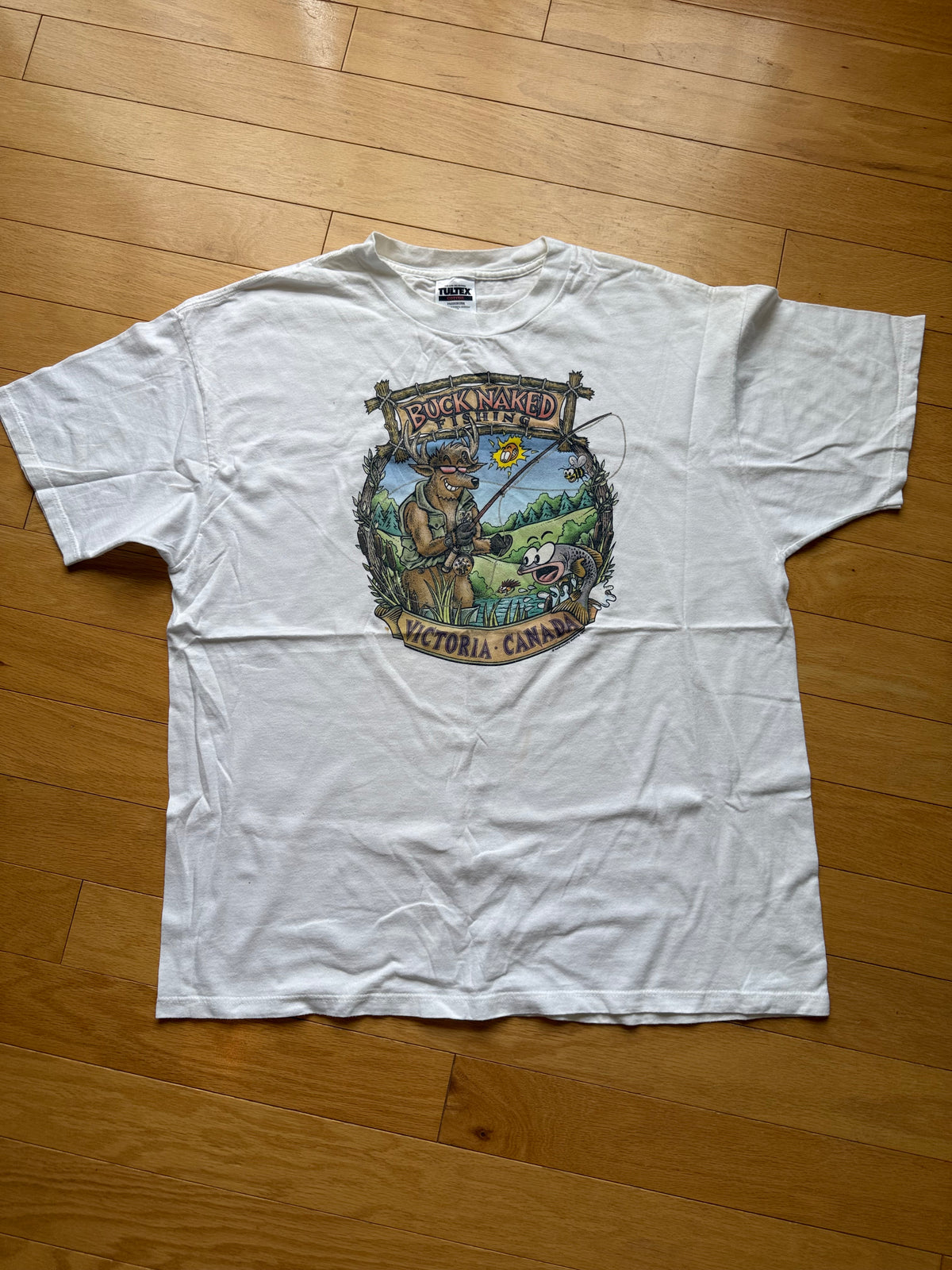 Vintage Buck Naked Fishing Tee. Size XL