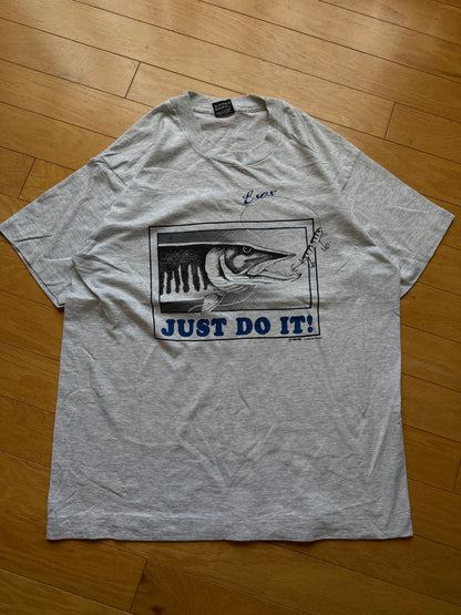 Vintage Just Do It Musky Tee. Size L