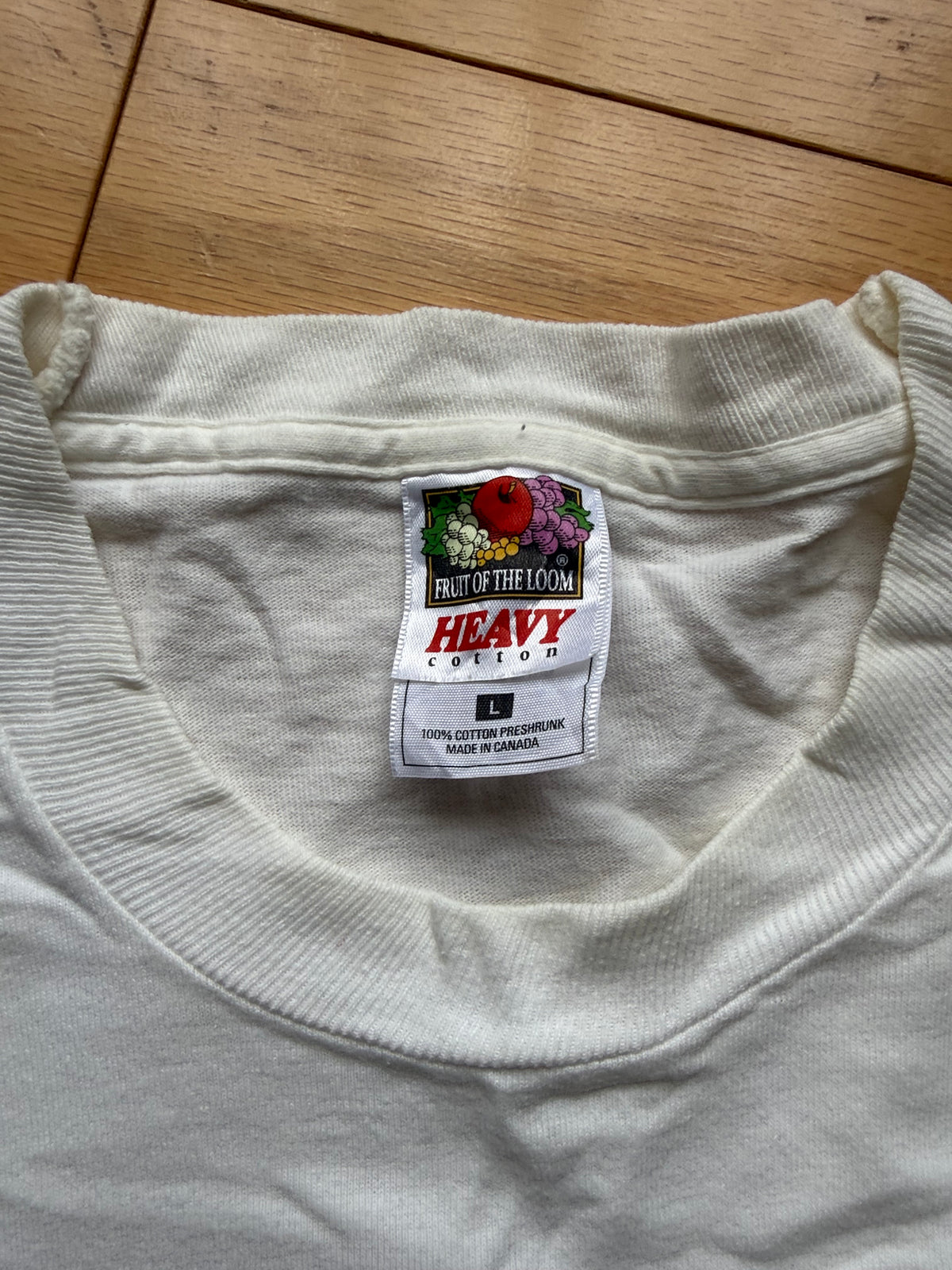 Vintage The End of the Rainbow Tee. Size L