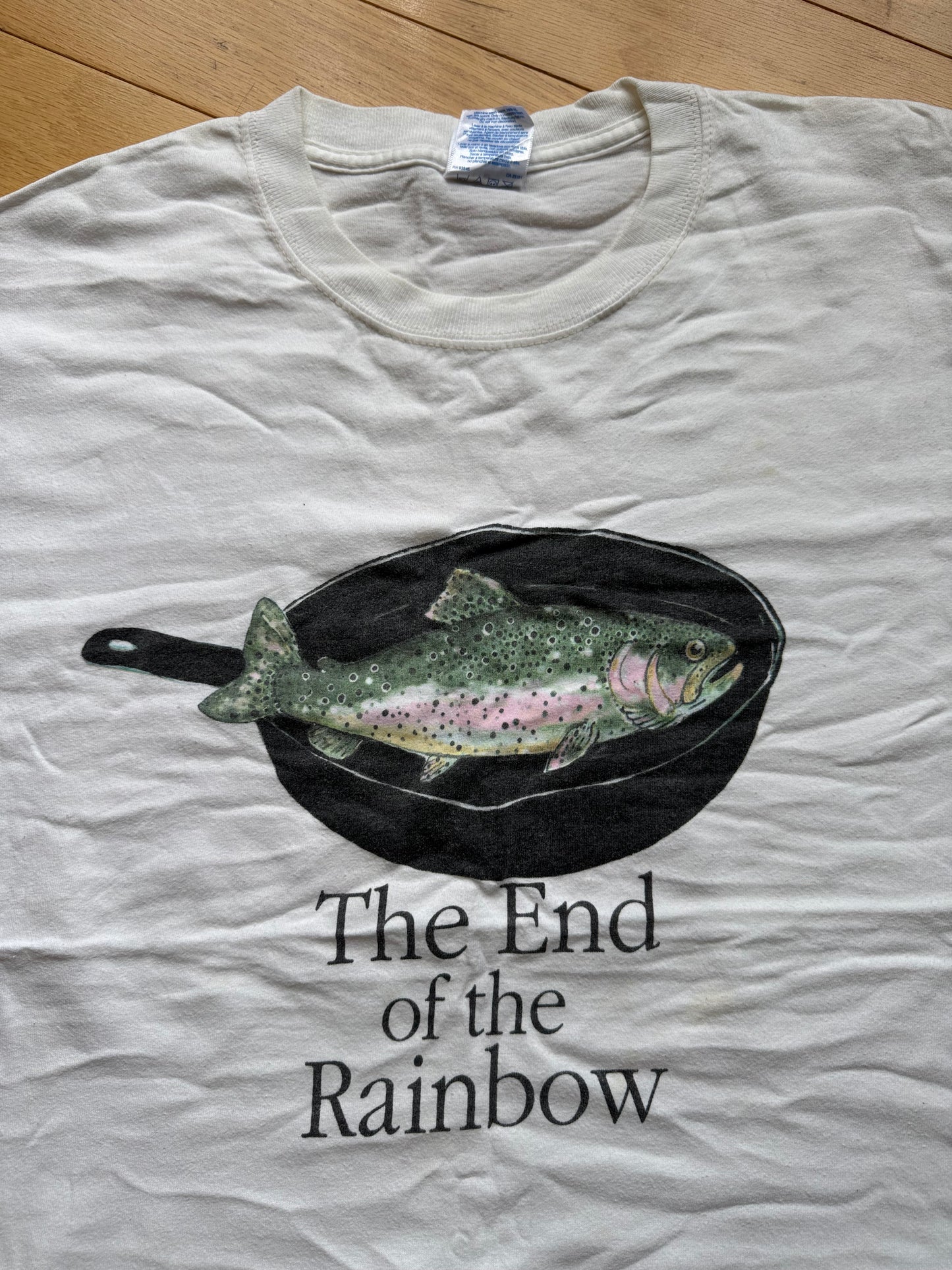Vintage The End of the Rainbow Tee. Size M