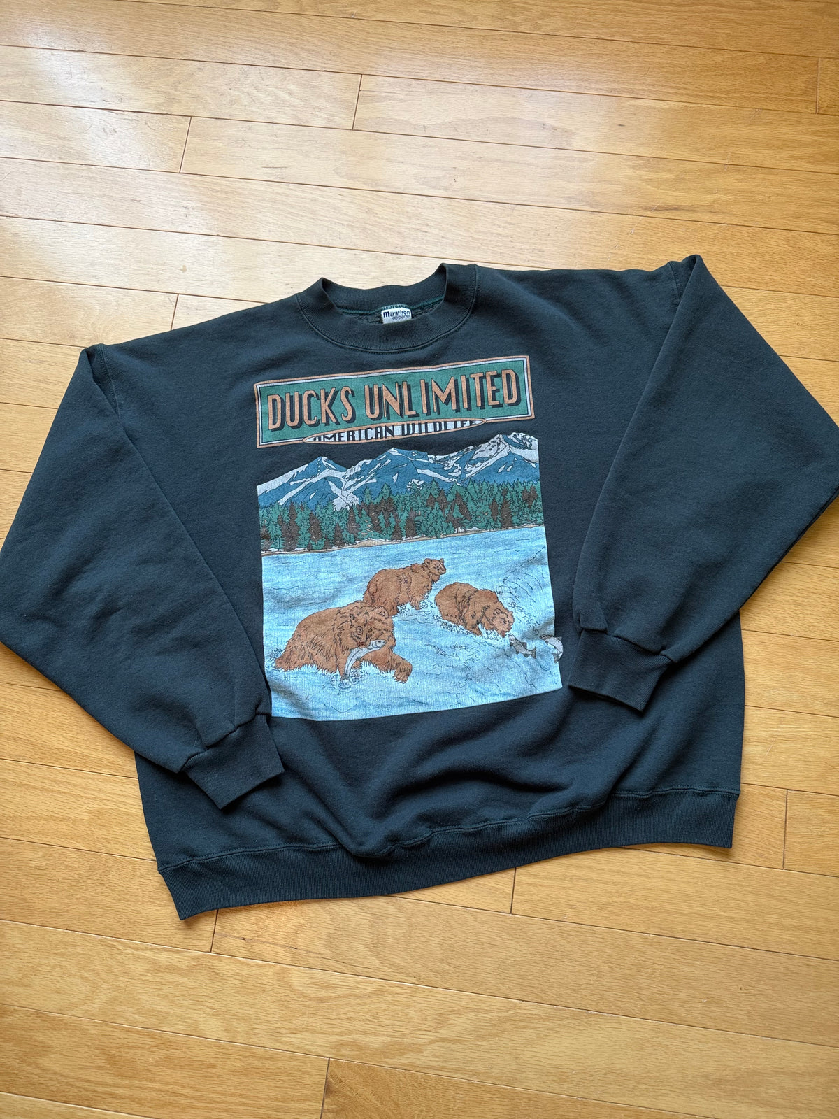 Vintage Ducks Unlimited Bear Crewneck. Size L