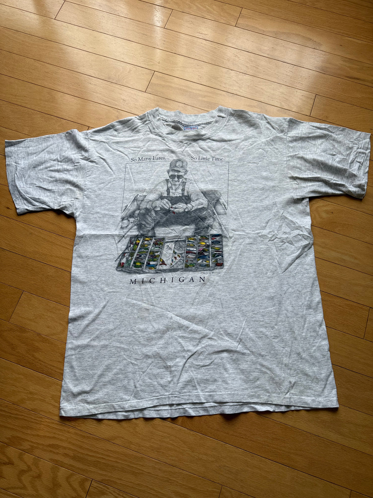 Vintage Peggy Murray So Many Lures Tee. Size XL