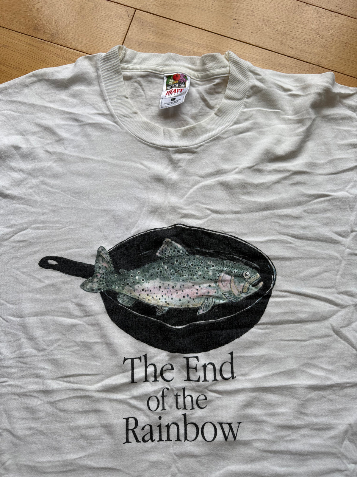 Vintage The End of the Rainbow Tee. Size L