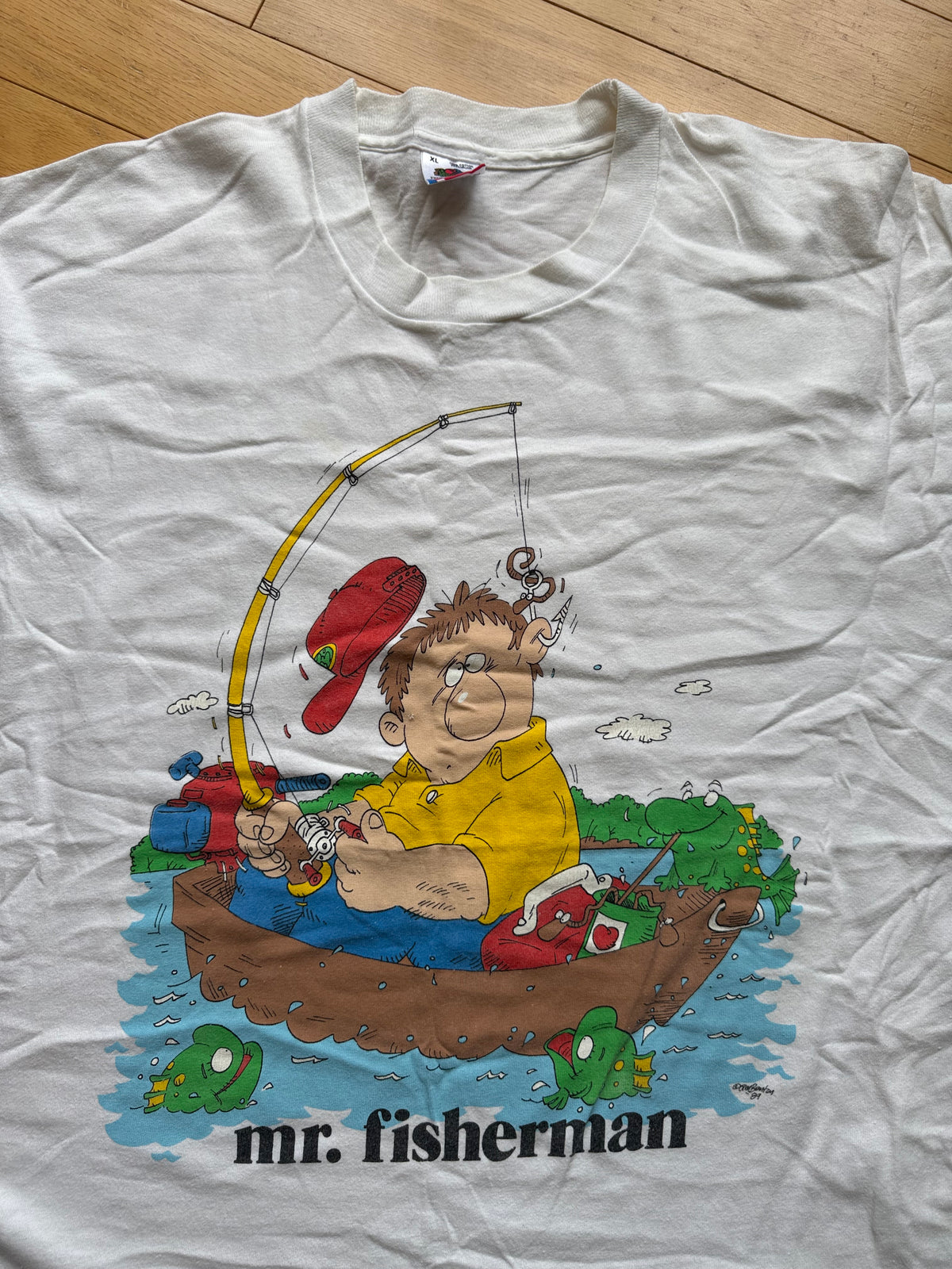 Mr. Fisherman Earring Tee