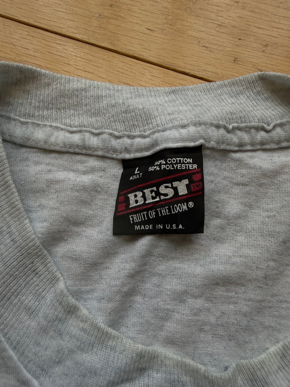 Vintage Just Do It Musky Tee. Size L