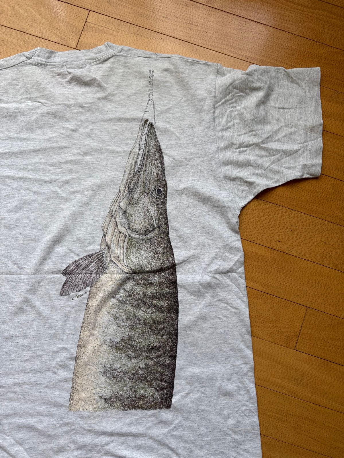 Vintage Musky Stringer Tee. Size XL