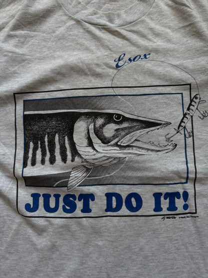 Vintage Just Do It Musky Tee. Size L