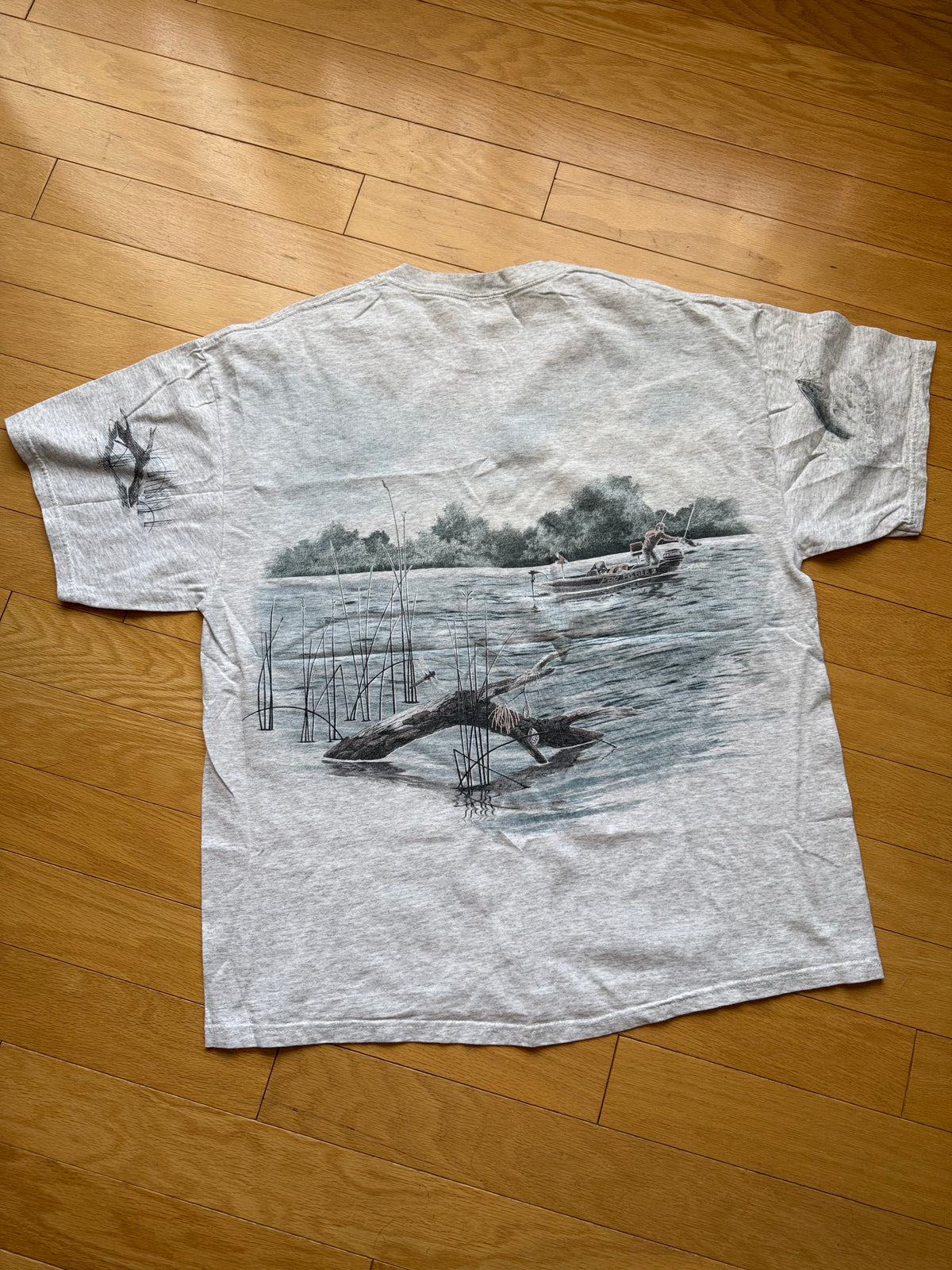 Vintage Bass Fisherman Tee. Size XL
